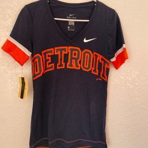Detroit tee